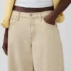 Tief sitzende, extra weite Jeans mit Streifenmuster