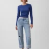 Tief sitzende, locker sitzende Crop-Jeans