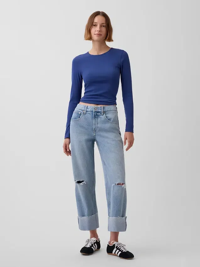 Tief sitzende, locker sitzende Crop-Jeans