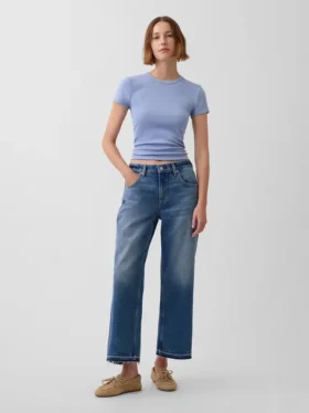 Tief sitzende, locker sitzende Crop-Jeans