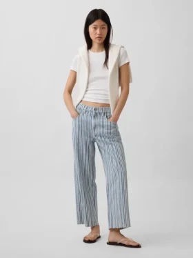 Tief sitzende, locker sitzende Crop-Jeans