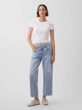 Tief sitzende, locker sitzende Crop-Jeans