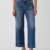 Tief sitzende, locker sitzende Crop-Jeans