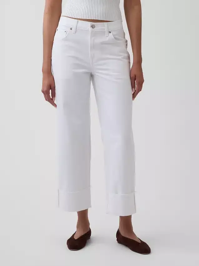 Tief sitzende, locker sitzende Crop-Jeans