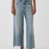Tief sitzende, locker sitzende Crop-Jeans