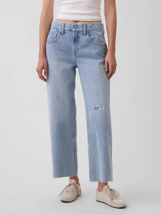 Tief sitzende, locker sitzende Crop-Jeans