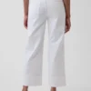 Tief sitzende, locker sitzende Crop-Jeans
