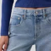 Tief sitzende, locker sitzende Crop-Jeans