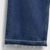 Tief sitzende, locker sitzende Crop-Jeans