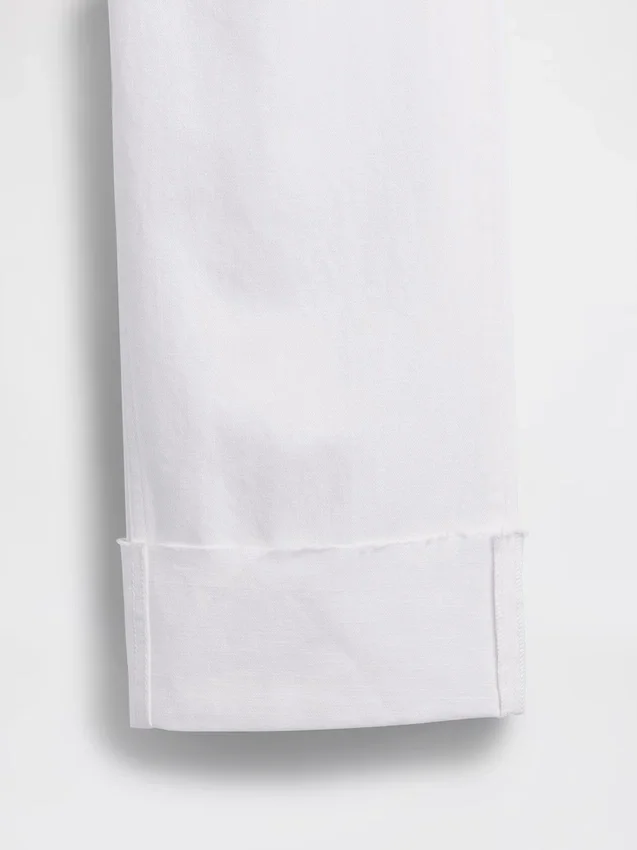 Tief sitzende, locker sitzende Crop-Jeans