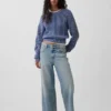 Tief sitzende, locker sitzende Crop-Jeans