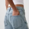 Tief sitzende, locker sitzende Crop-Jeans
