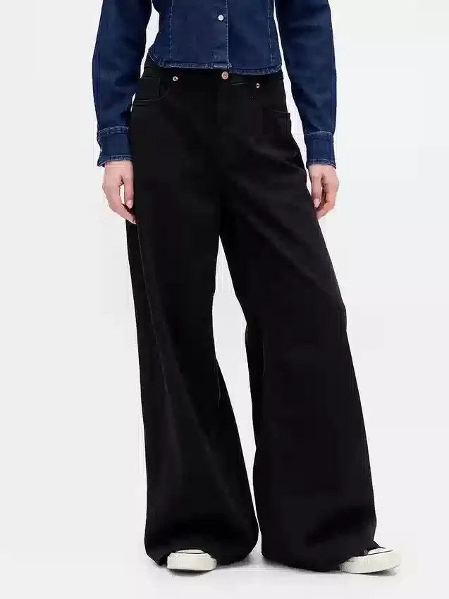 Tief sitzende, ultraweiche, extra weite Jeans