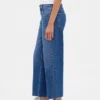 Tief sitzende, ultraweiche, locker sitzende Crop-Jeans