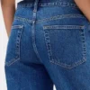 Tief sitzende, ultraweiche, locker sitzende Crop-Jeans