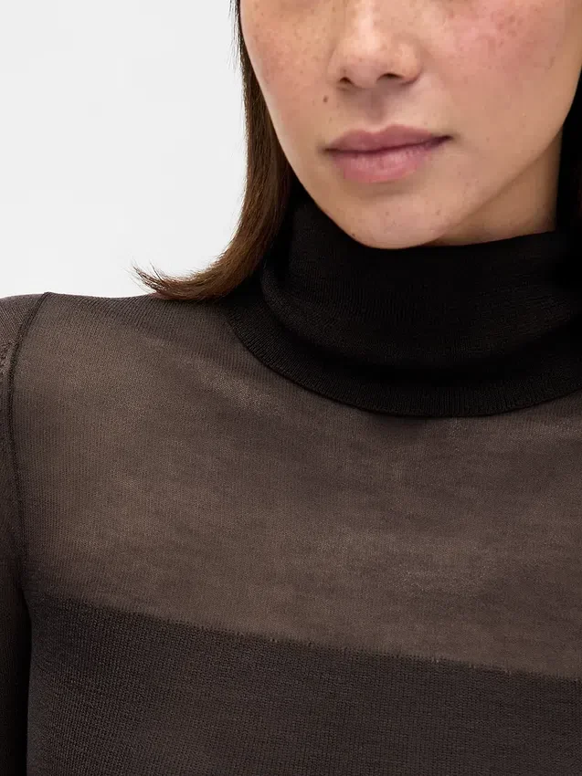 Transparenter Maxi-Pullover mit Rollkragen