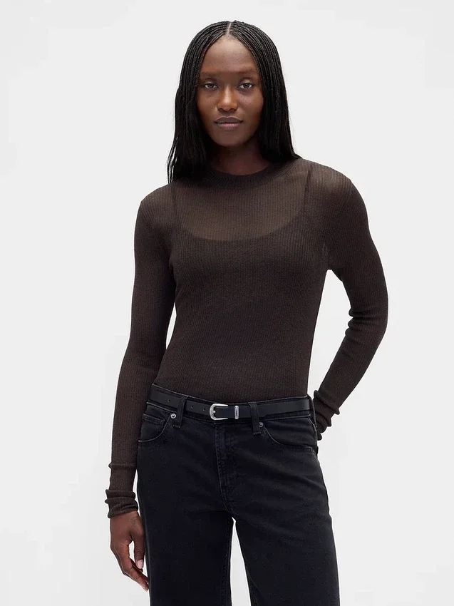 Transparenter Pullover mit hohem Kragen