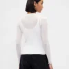 Transparenter Pullover mit hohem Kragen