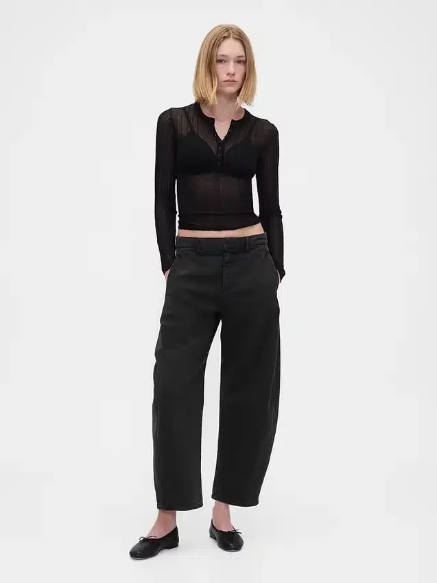 Twill-Hose mit mittlerer Leibhöhe und weitem Bein