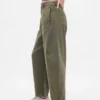 Twill-Hose mit mittlerer Leibhöhe und weitem Bein