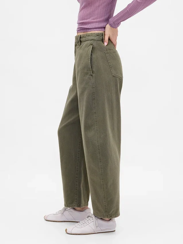 Twill-Hose mit mittlerer Leibhöhe und weitem Bein