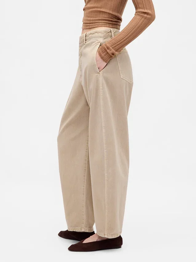 Twill-Hose mit mittlerer Leibhöhe und weitem Bein