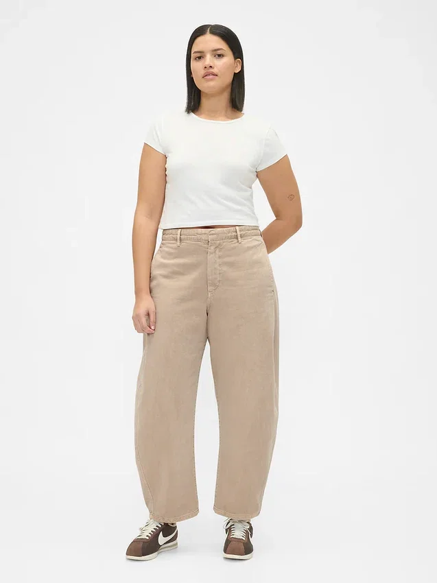 Twill-Hose mit mittlerer Leibhöhe und weitem Bein