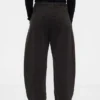 Twill-Hose mit mittlerer Leibhöhe und weitem Bein