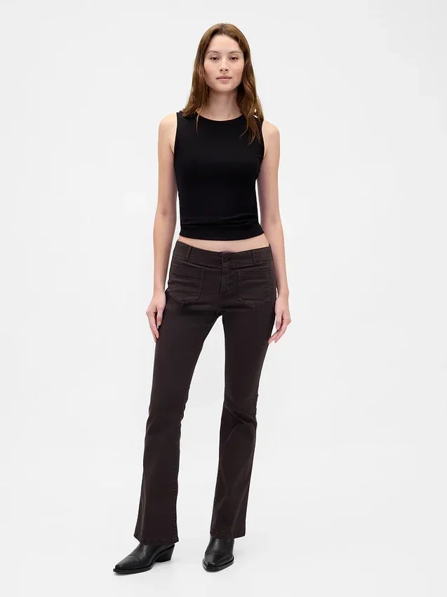 Twill-Hose mit niedriger Leibhöhe, lang und schmal geschnitten