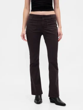Twill-Hose mit niedriger Leibhöhe, lang und schmal geschnitten