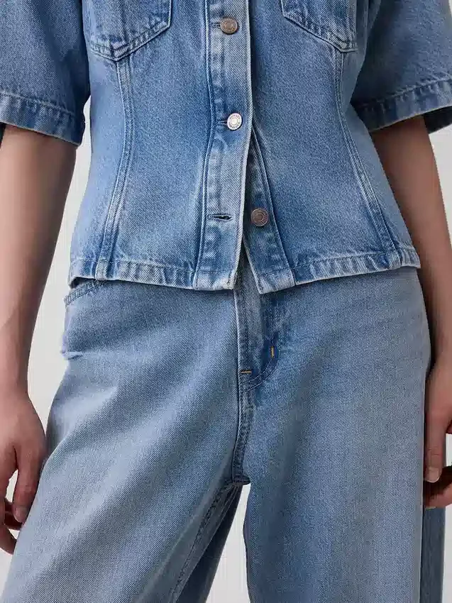 Ultraweiches Denim-Hemd mit Taschen