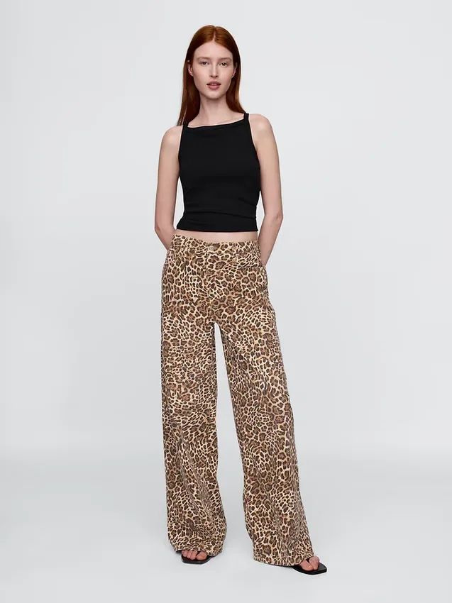 Ultrweiche Baggy-Jeans mit Leopardenmuster und mittlerer Leibhöhe
