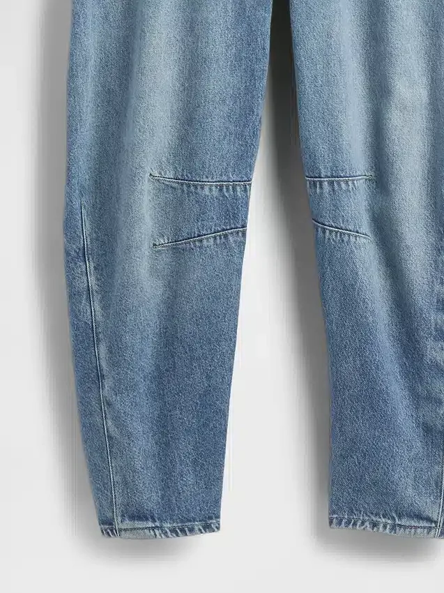 Ultrweiche Denim-Latzhose im Horseshoe-Stil