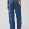 Ultrweiche Easy-Barrel-Jeans mit mittlerer Leibhöhe