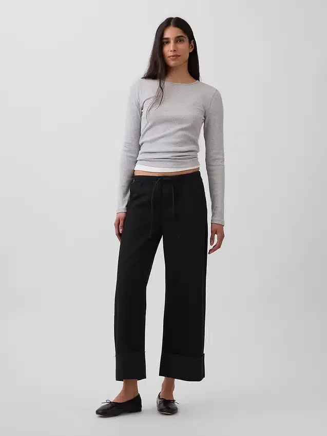Ultrweiche, locker sitzende Crop-Jeans im 90er-Jahre-Stil mit niedriger Leibhöhe