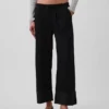 Ultrweiche, locker sitzende Crop-Jeans im 90er-Jahre-Stil mit niedriger Leibhöhe