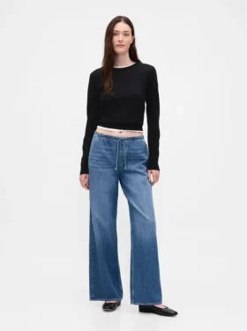 Ultrweiche, locker sitzende Jeans im 90er-Jahre-Stil mit niedriger Leibhöhe
