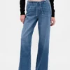 Ultrweiche, locker sitzende Jeans im 90er-Jahre-Stil mit niedriger Leibhöhe