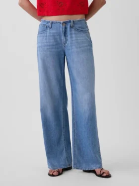 Ultrweiche, locker sitzende Jeans im 90er-Jahre-Stil mit niedriger Leibhöhe