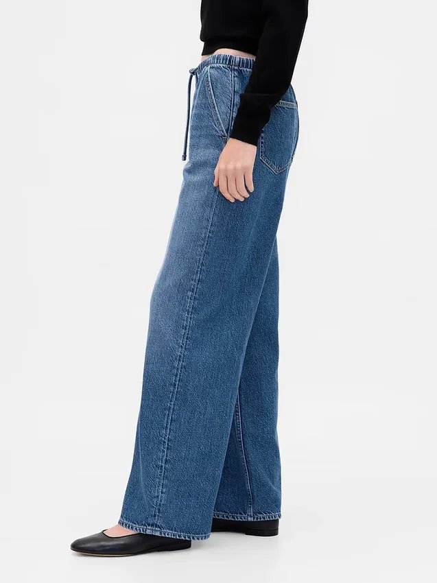 Ultrweiche, locker sitzende Jeans im 90er-Jahre-Stil mit niedriger Leibhöhe