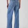 Ultrweiche, locker sitzende Jeans im 90er-Jahre-Stil mit niedriger Leibhöhe