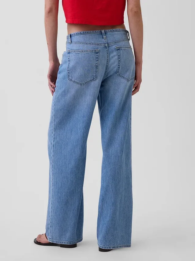 Ultrweiche, locker sitzende Jeans im 90er-Jahre-Stil mit niedriger Leibhöhe