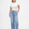 Ultrweiche, locker sitzende Jeans im 90er-Jahre-Stil mit niedriger Leibhöhe