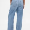 Ultrweiche, locker sitzende Jeans im 90er-Jahre-Stil mit niedriger Leibhöhe