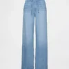 Ultrweiche, locker sitzende Jeans im 90er-Jahre-Stil mit niedriger Leibhöhe