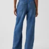 Ultrweiche, locker sitzende Jeans im 90er-Jahre-Stil mit tiefem Bund und Dolphin-Saum