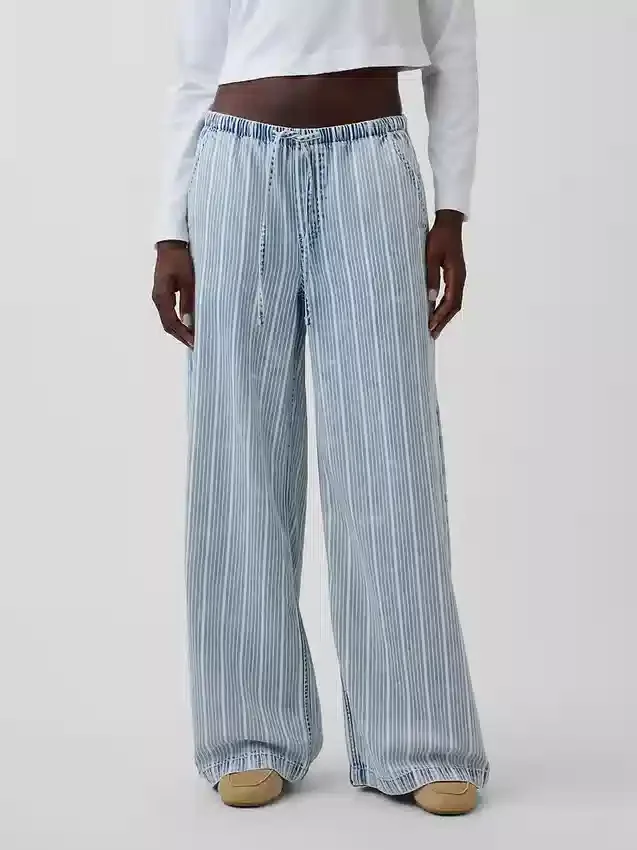 Ultrweiche, locker sitzende Jeans mit mittlerer Leibhöhe