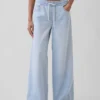 Ultrweiche, locker sitzende Jeans mit mittlerer Leibhöhe