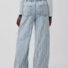 Ultrweiche, locker sitzende Jeans mit mittlerer Leibhöhe