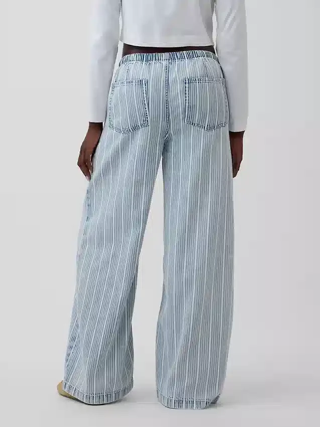 Ultrweiche, locker sitzende Jeans mit mittlerer Leibhöhe